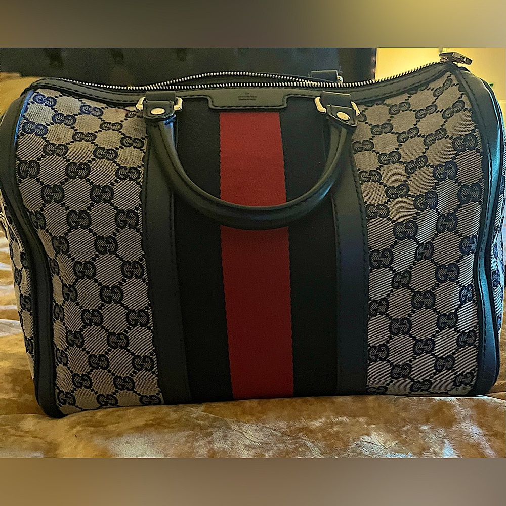 Gucci Limited Edition Large Boston Bag /With Strap never used